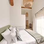La Maison Gaia & 4*